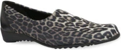 Munro Traveler 10 Munro Traveler -Fashion Shoes Store munro womens traveler leopard stretch fabric m741607 82335.1604688847