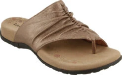 Taos Gift 2 12 Taos Gift 2 -Fashion Shoes Store taos womens gift 2 cocoa metallic gt2 12045 comt 69350.1593189301